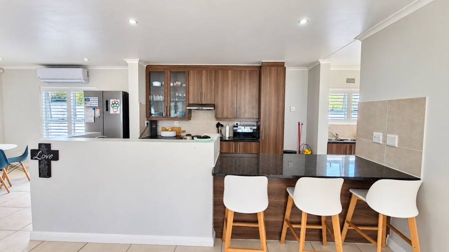 To Let 3 Bedroom Property for Rent in Sunningdale Western Cape